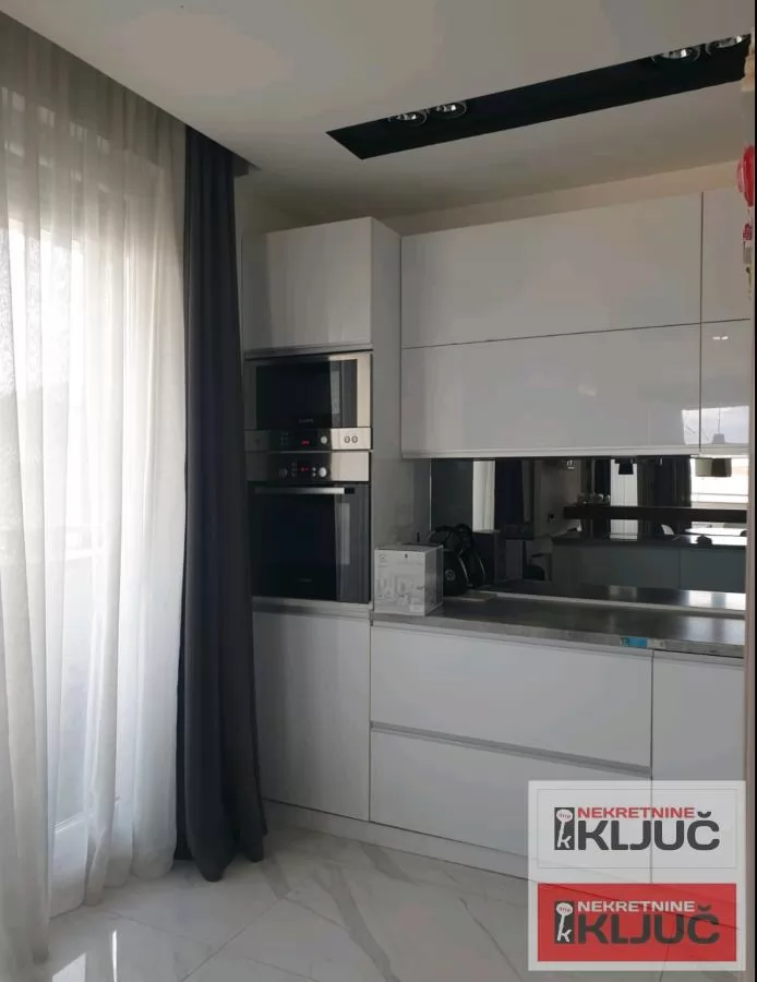 KOD MASTER CENTRA, 134m2 + terasa, Penthouse, Lux 21