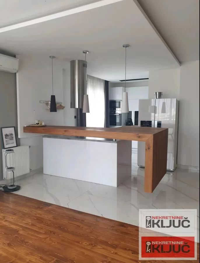 KOD MASTER CENTRA, 134m2 + terasa, Penthouse, Lux 23