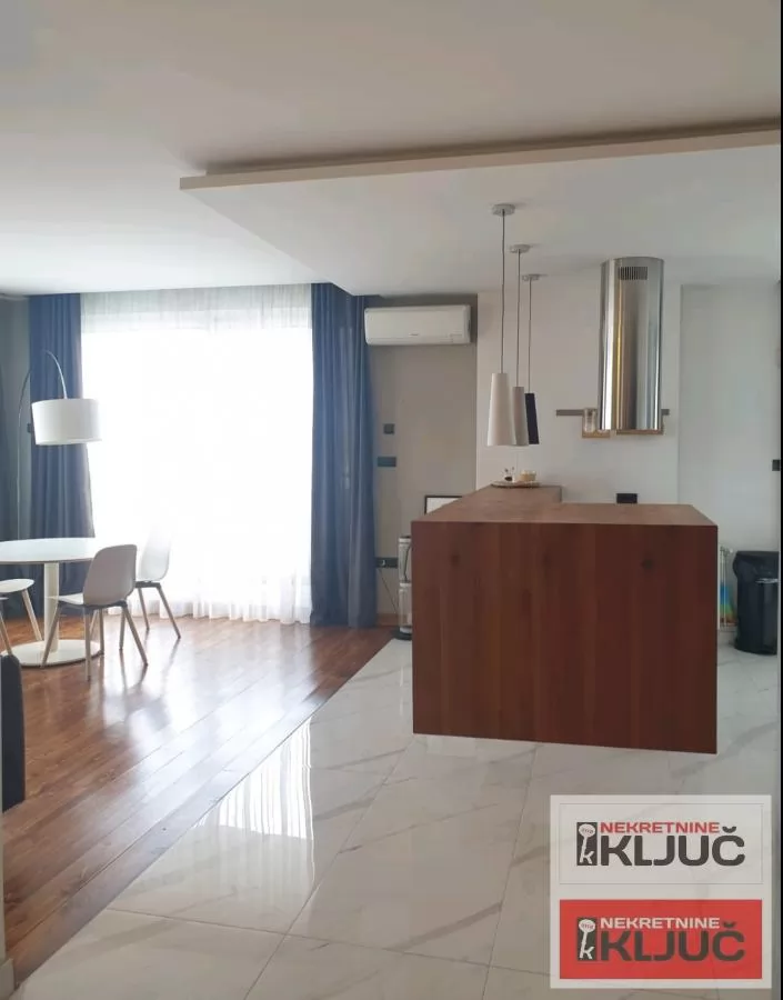 KOD MASTER CENTRA, 134m2 + terasa, Penthouse, Lux 3