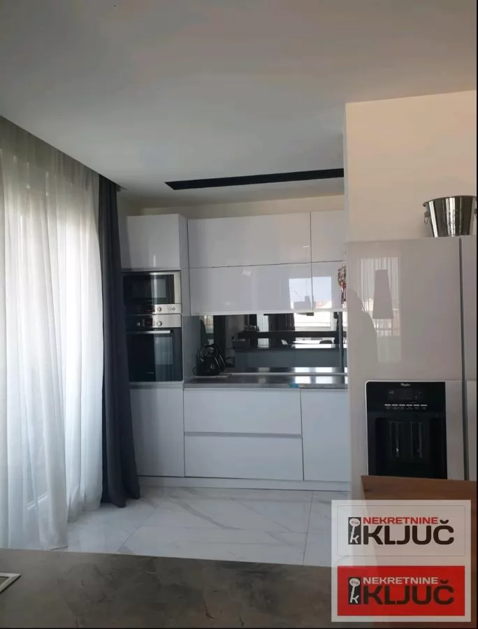 KOD MASTER CENTRA, 134m2 + terasa, Penthouse, Lux 7