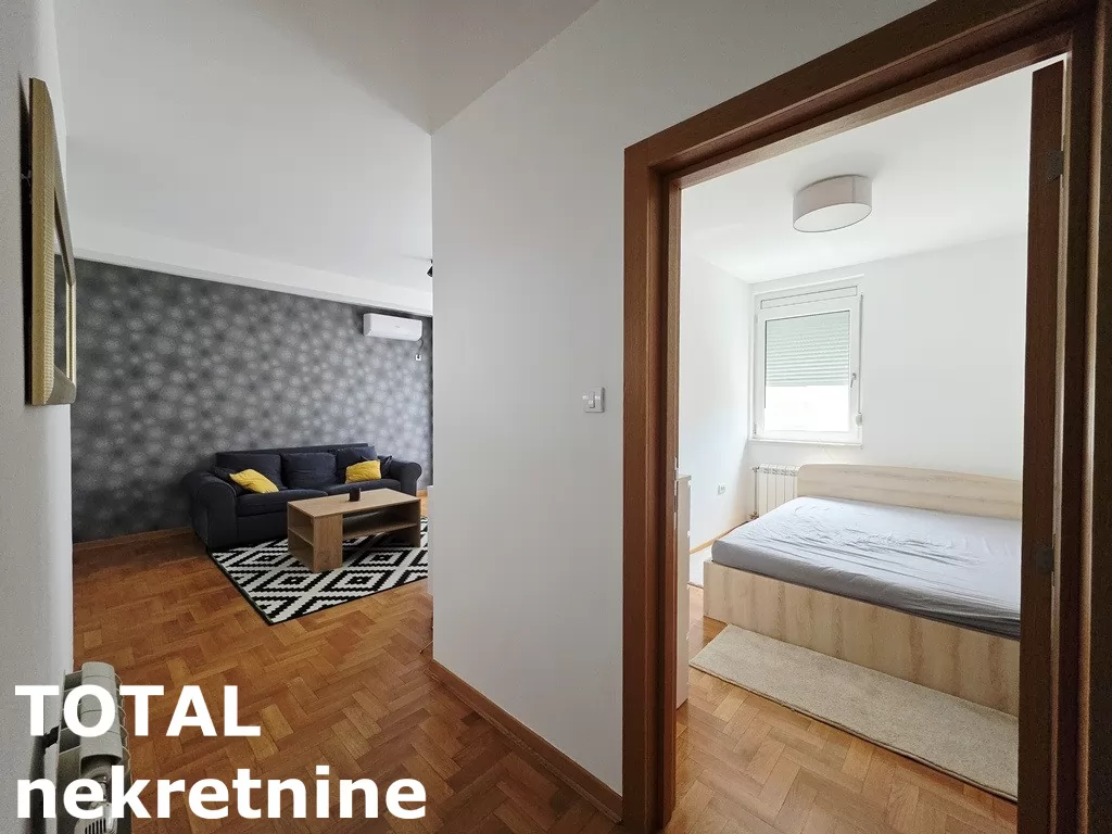Stan,NOVI SAD,BULEVAR,kv: 42.00, € 158000, ID: 1102689 11