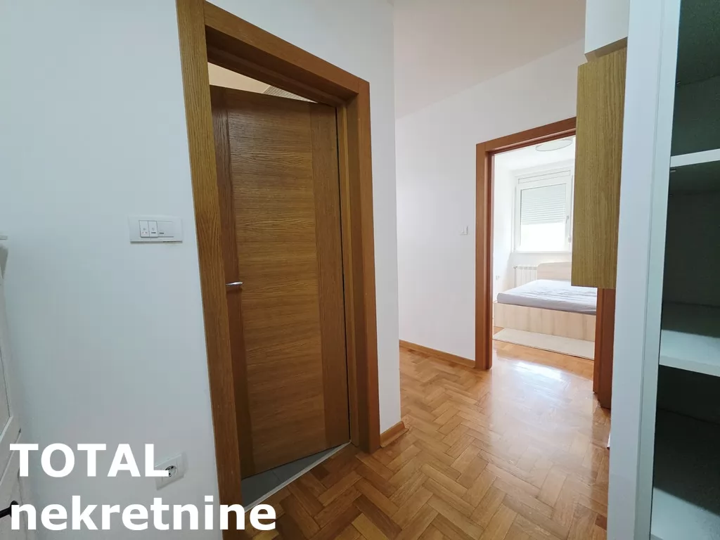 Stan,NOVI SAD,BULEVAR,kv: 42.00, € 158000, ID: 1102689 14