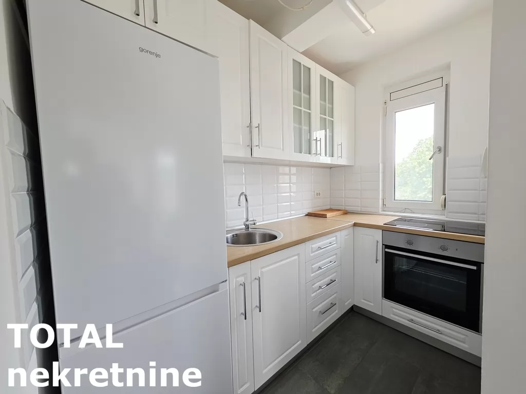 Stan,NOVI SAD,BULEVAR,kv: 42.00, € 158000, ID: 1102689 5