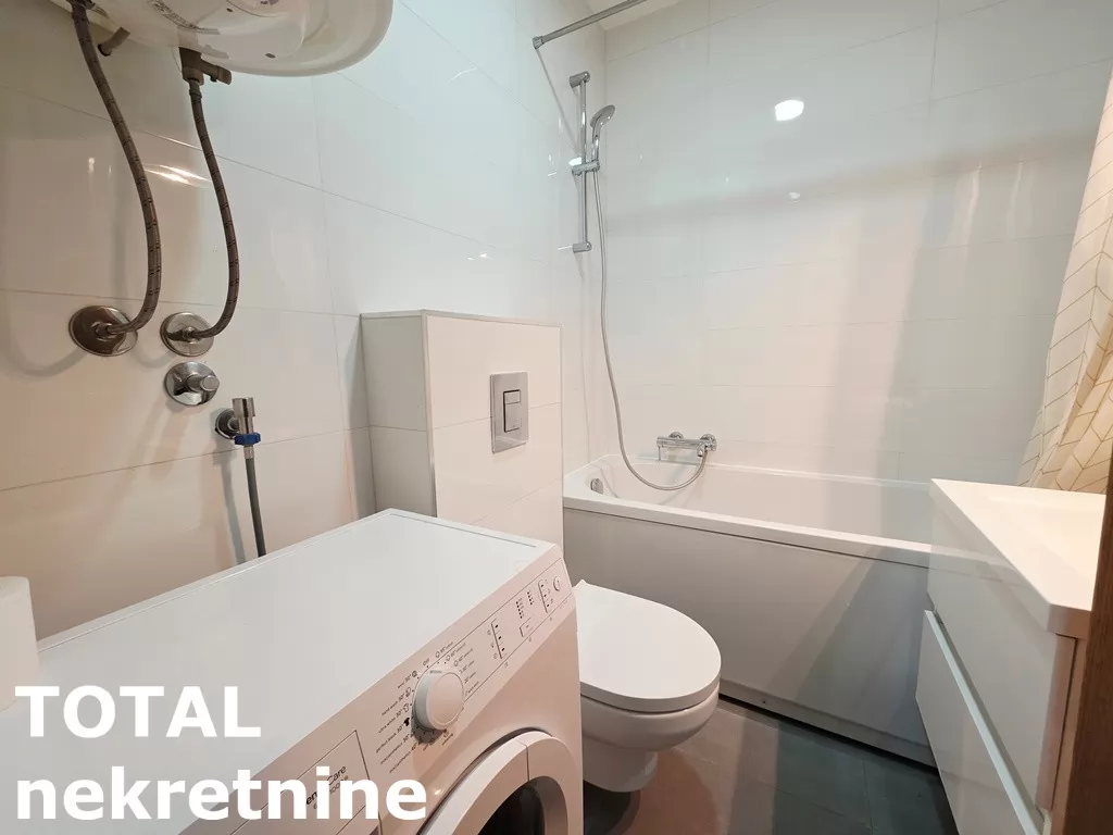 Stan,NOVI SAD,BULEVAR,kv: 42.00, € 158000, ID: 1102689 9