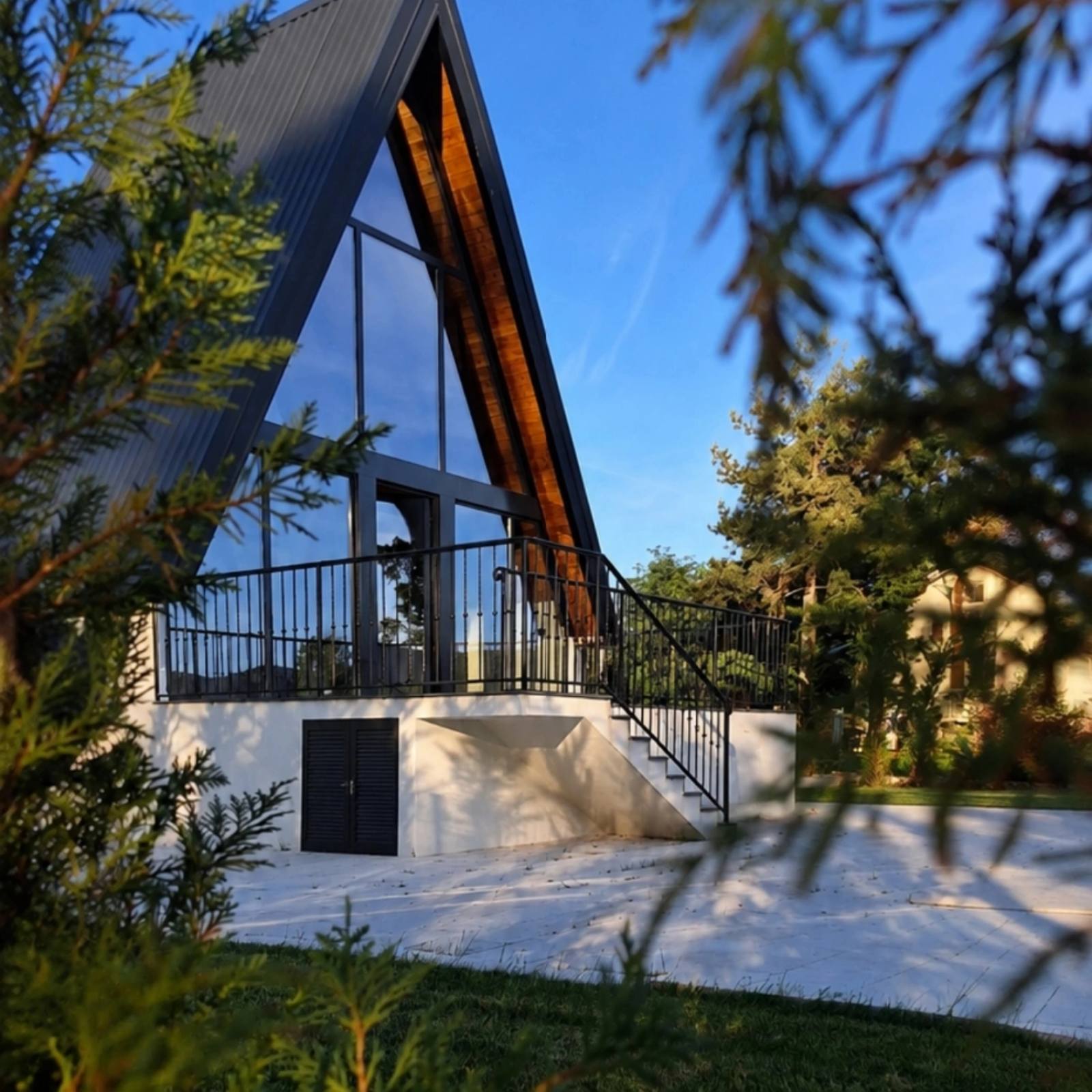 Na prodaju Luxury Villas Poll Aranđelovac 1