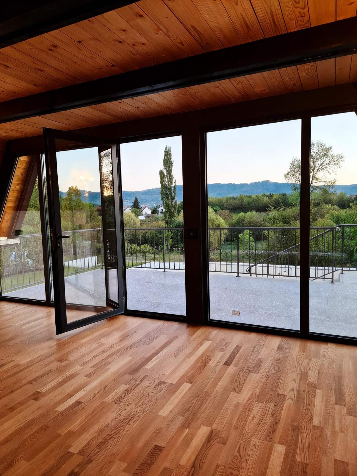 Na prodaju Luxury Villas Poll Aranđelovac 2