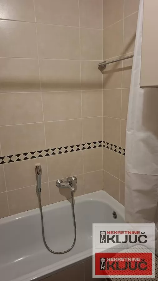 BULEVAR OSLOBOĐENJA IZDAJE SE JEDNOIPOSOBAN NAMEŠTEN STAN 17