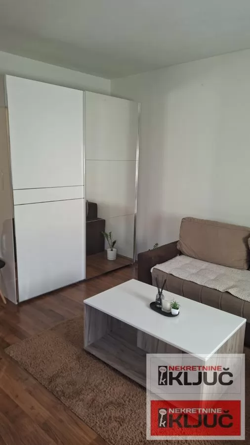 BULEVAR OSLOBOĐENJA IZDAJE SE JEDNOIPOSOBAN NAMEŠTEN STAN 2