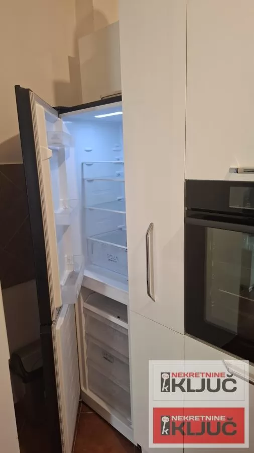 BULEVAR OSLOBOĐENJA IZDAJE SE JEDNOIPOSOBAN NAMEŠTEN STAN 21