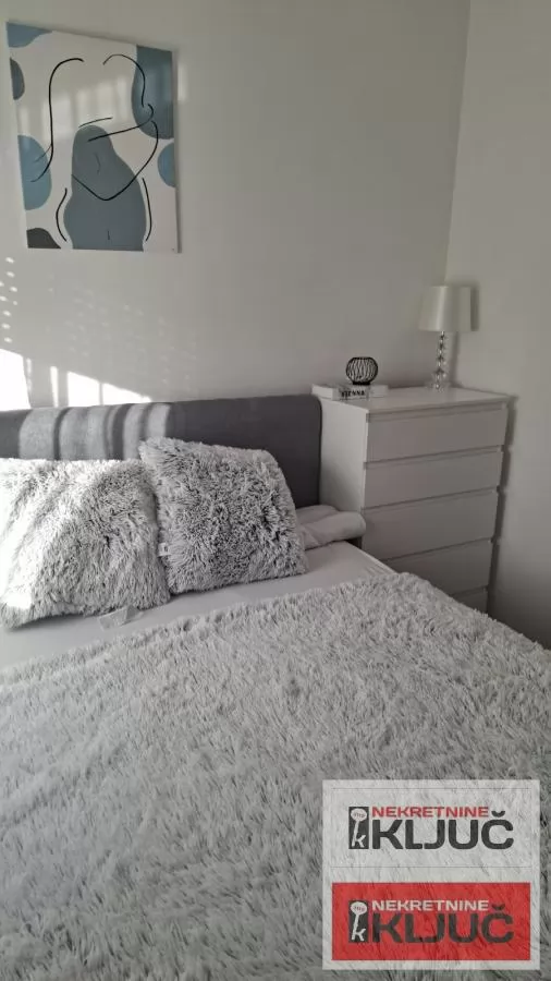 BULEVAR OSLOBOĐENJA IZDAJE SE JEDNOIPOSOBAN NAMEŠTEN STAN 24