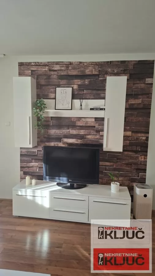 BULEVAR OSLOBOĐENJA IZDAJE SE JEDNOIPOSOBAN NAMEŠTEN STAN 3