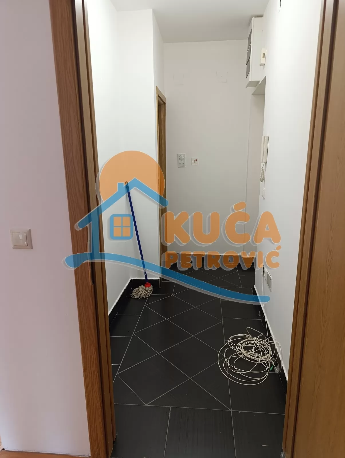 Dvosoban stan, 52 m2, Donja Vrežina, Mirisnih vrba ID: i-016667 14