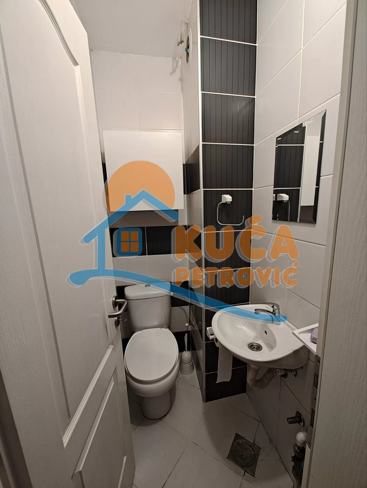 Dvosoban stan, 62 m2, Dom zdravlja, Hajduk Stanka ID: i-016668 11