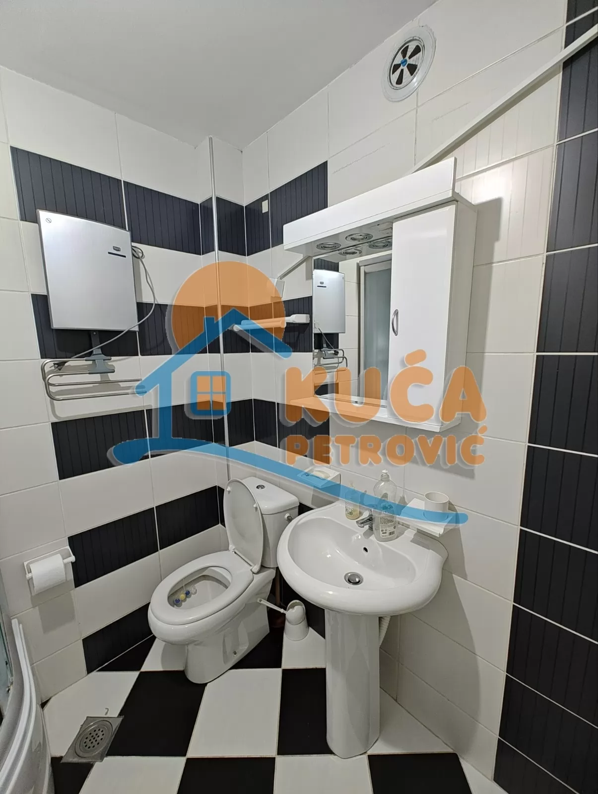 Dvosoban stan, 62 m2, Dom zdravlja, Hajduk Stanka ID: i-016668 12