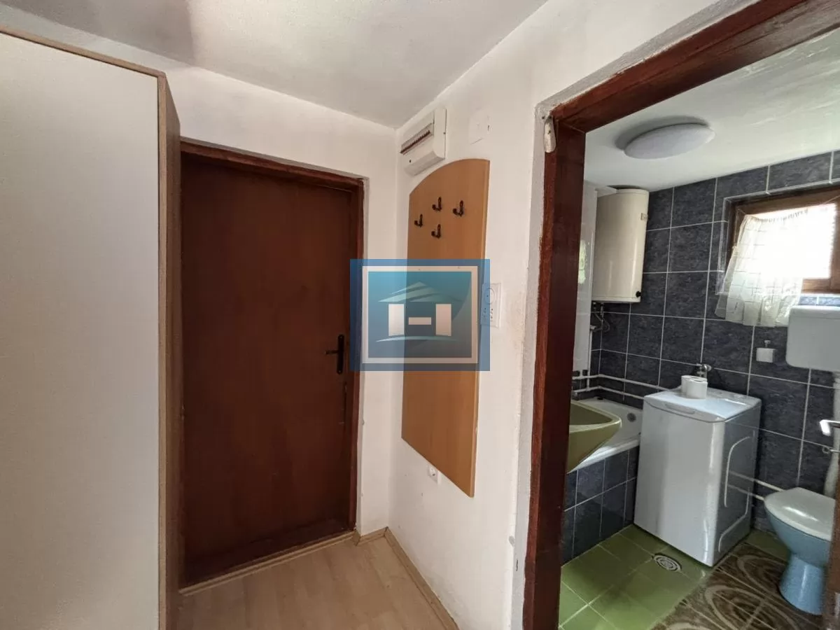 Na prodaju dve kuće u Smederevskoj Palanci – odlična lokacija, useljivo 6