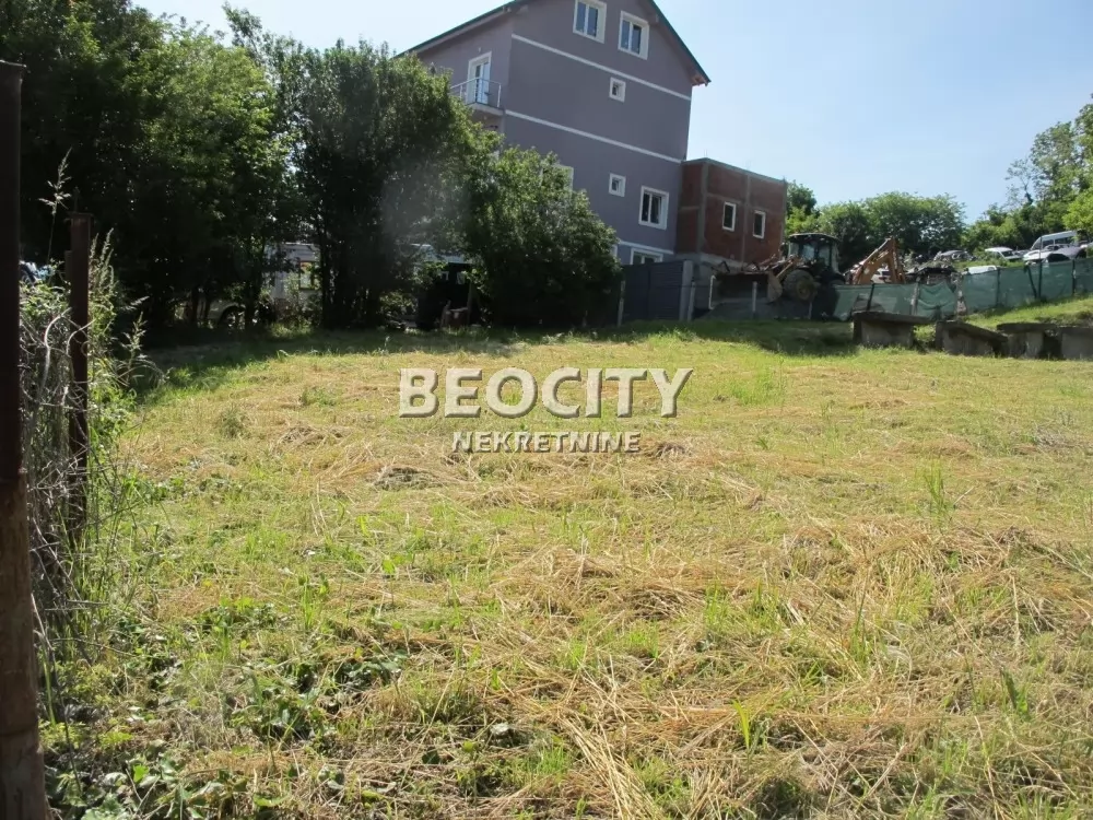 Plac, Mirijevo, Pirandelova ID: 121421 4