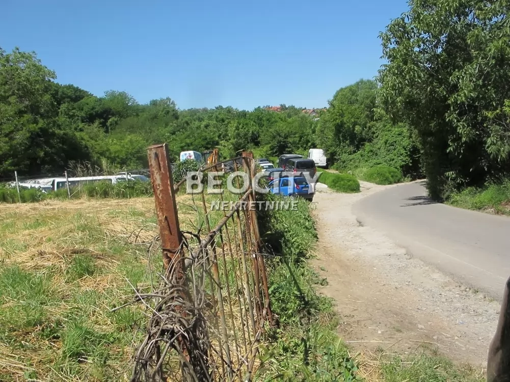 Plac, Mirijevo, Pirandelova ID: 121421 7