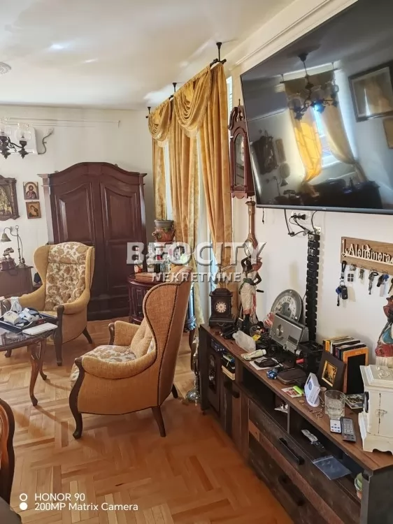 Trosoban stan, 85 m2, Petlovo brdo, Bubanjskih žrtava ID: 132974 1