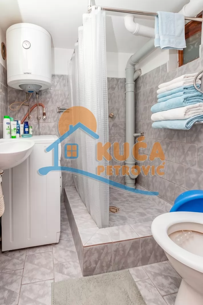 Trosobna kuća, 140 m2, Crveni krst, Sarajevska ID: p-016641 23