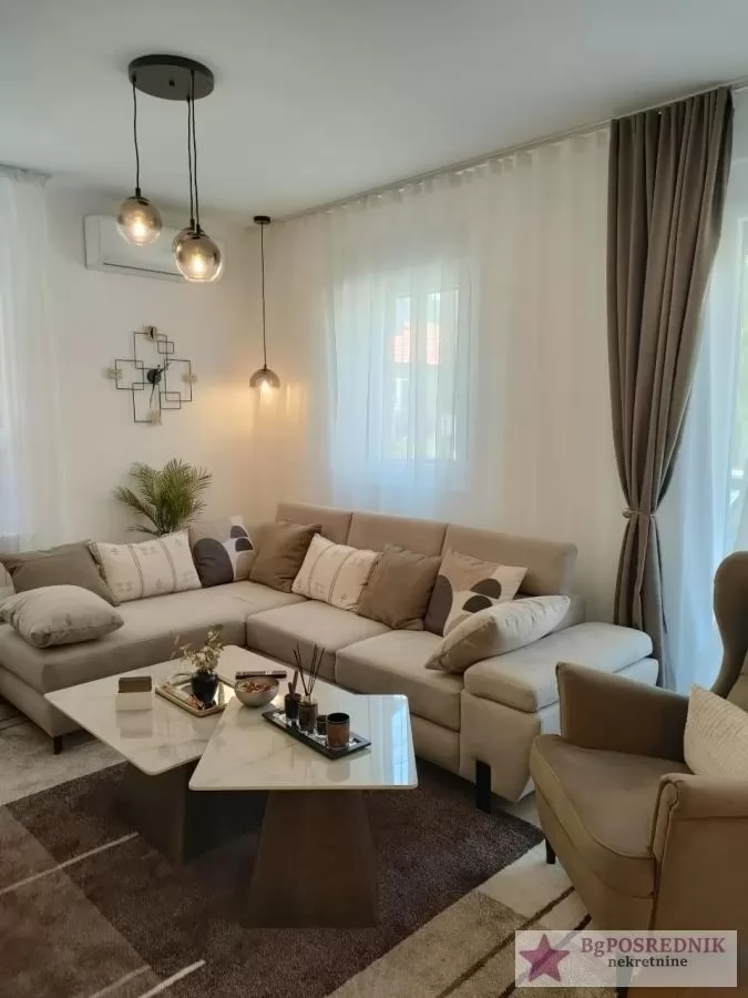 Voždovac. Lekino brdo, Braće Kovač, 53m2 1