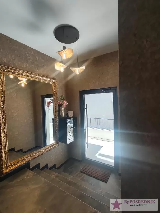 Voždovac. Lekino brdo, Braće Kovač, 53m2 12