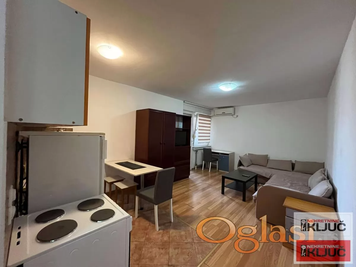 Garsonjera 31 m², Spens, Novi Sad, 5/6 sprat 10