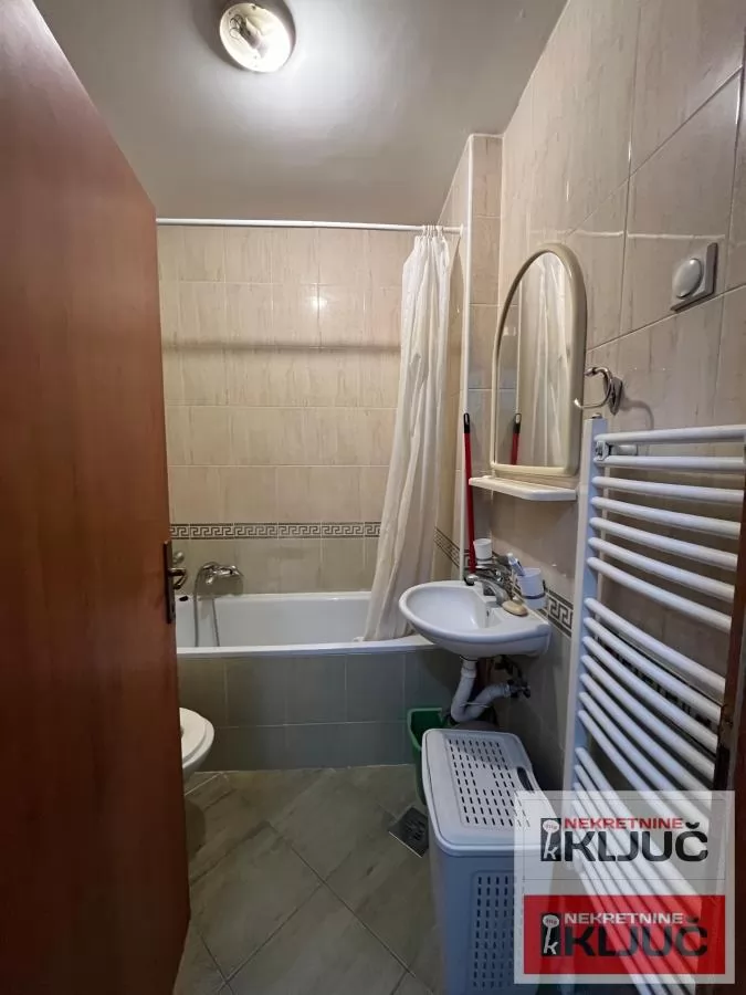 Garsonjera 31 m², Spens, Novi Sad, 5/6 sprat 6