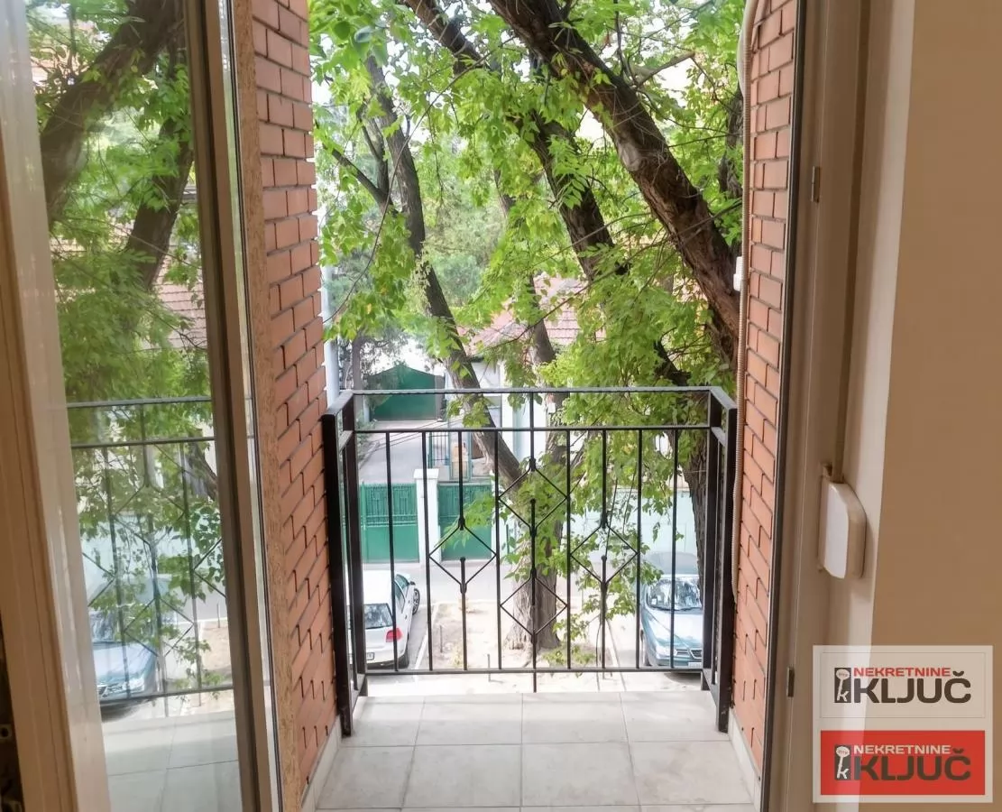 Garsonjera 26 m², Bulevar Oslobođenja, Novi Sad, 2. sprat 6