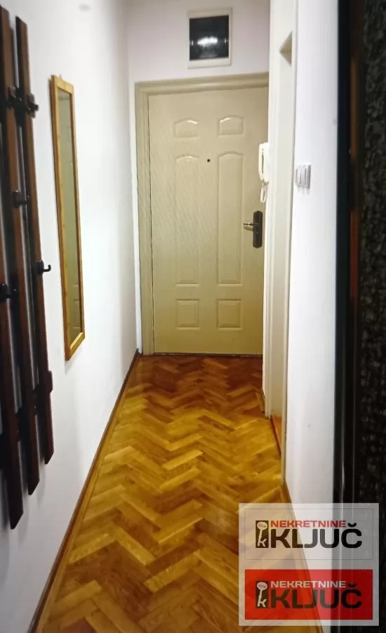 Garsonjera na Novoj Detelinari, 25 m², 5. sprat 4