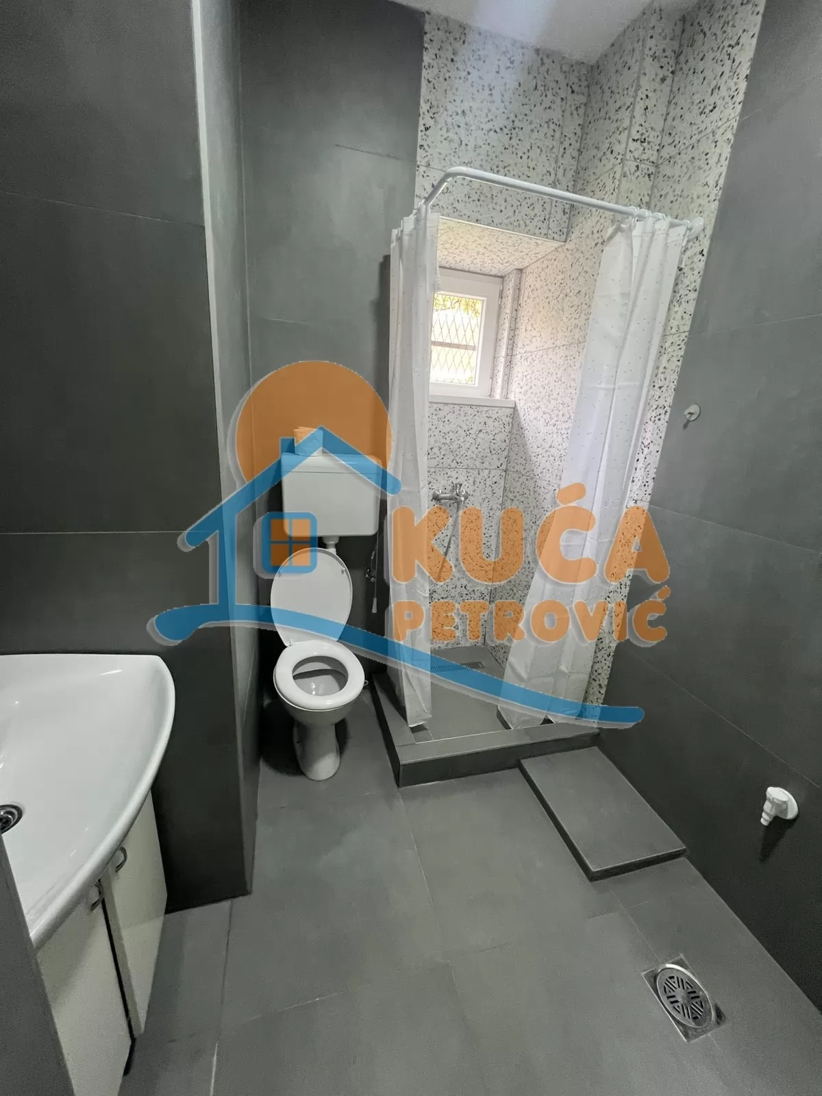 Lokal, 28 m2, Crveni Pevac, Bulevar dr Zorana ID: i-016035 5