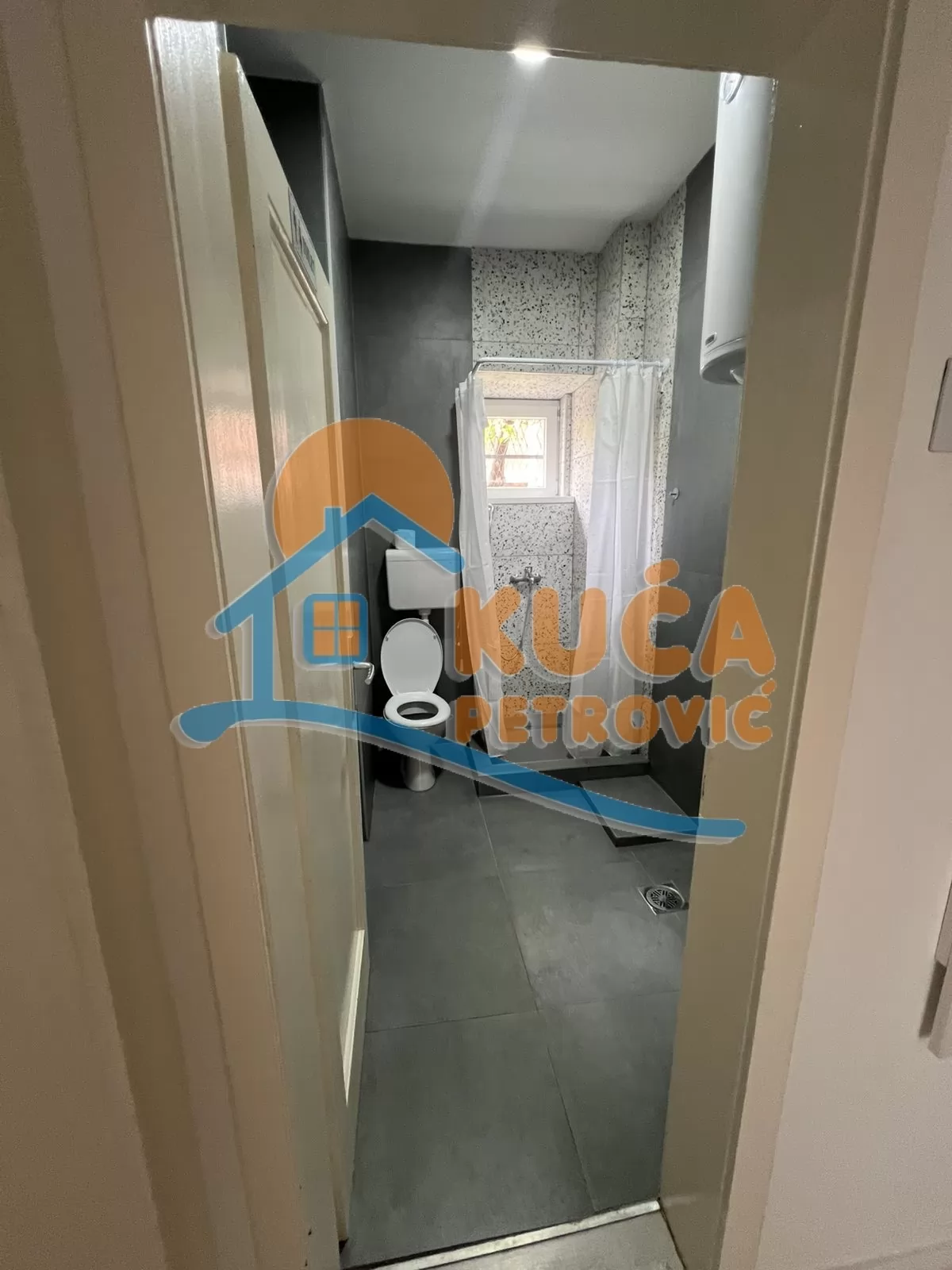 Lokal, 28 m2, Crveni Pevac, Bulevar dr Zorana ID: i-016035 6