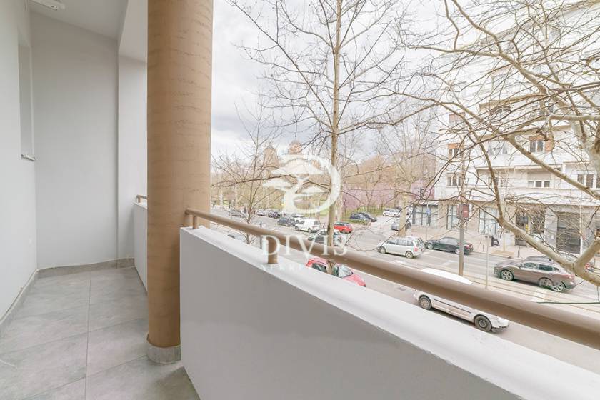 Renoviran 4 0 stan u blizini Tašmajdana  80m2 5