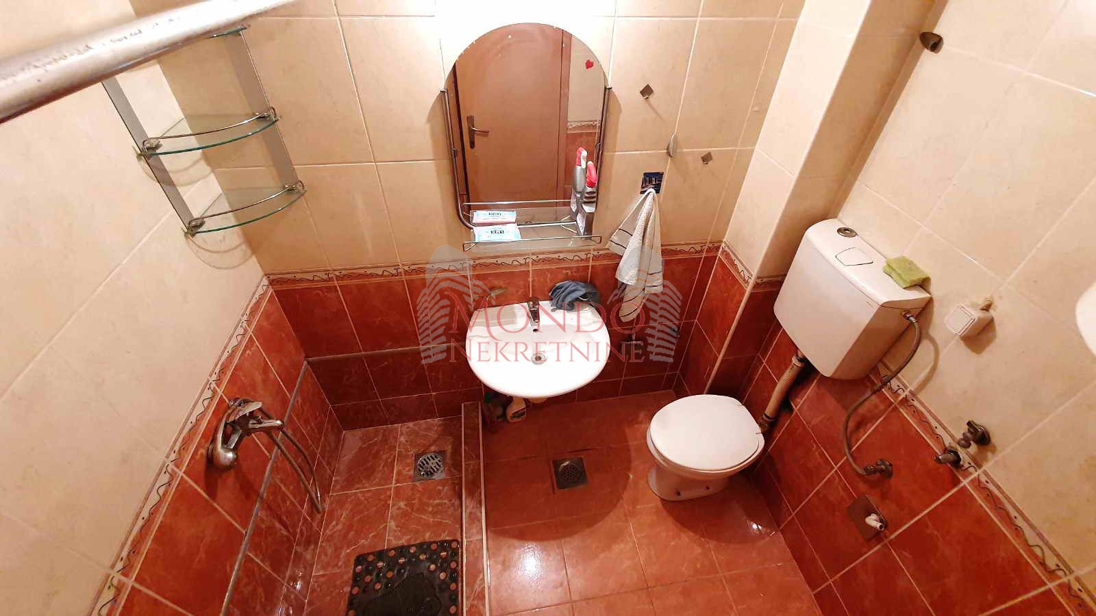 Jednoiposoban stan kod šojke, ta, Niš 6