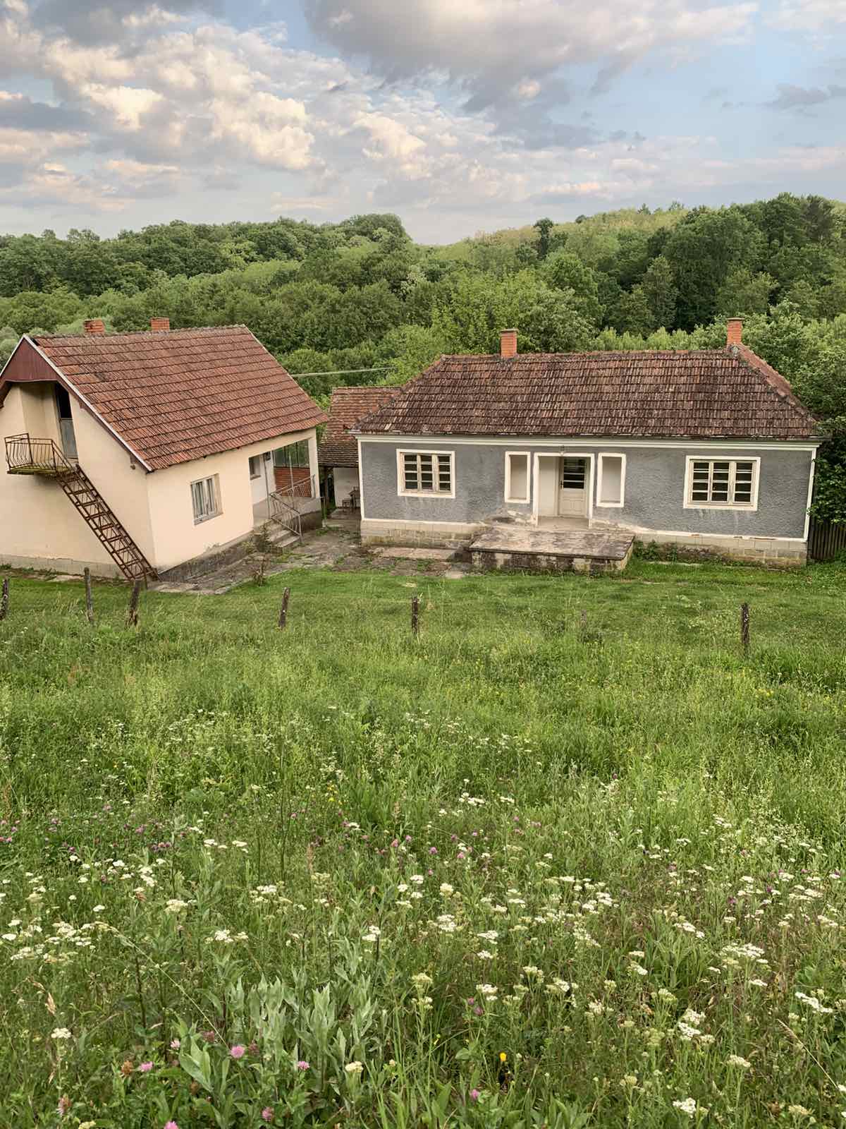 Dve kuce na prodaju Bogovadja 1