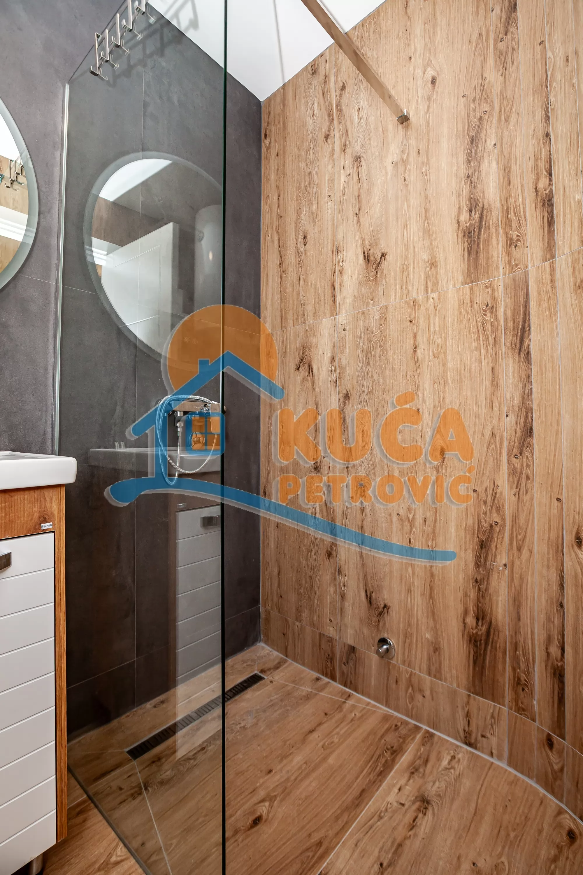 četvorosoban stan, 86 m2, Kičevo, Vardarska ID: i-016696 16