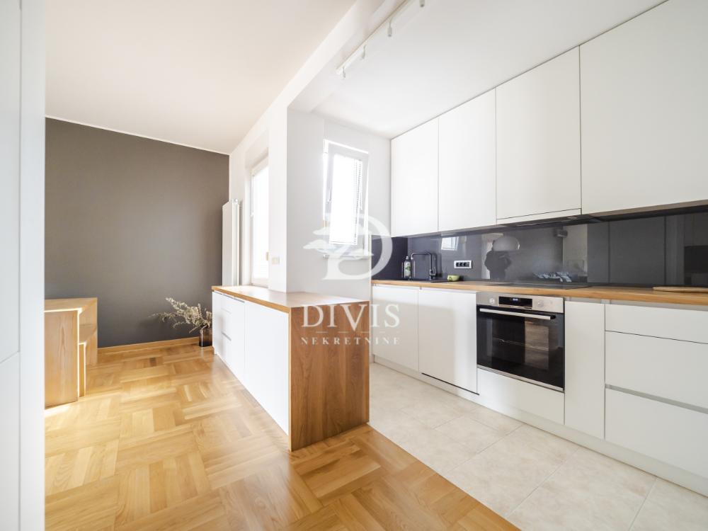 Kapije Vračara  3 0 dupleks stan sa garažom  85m2 3