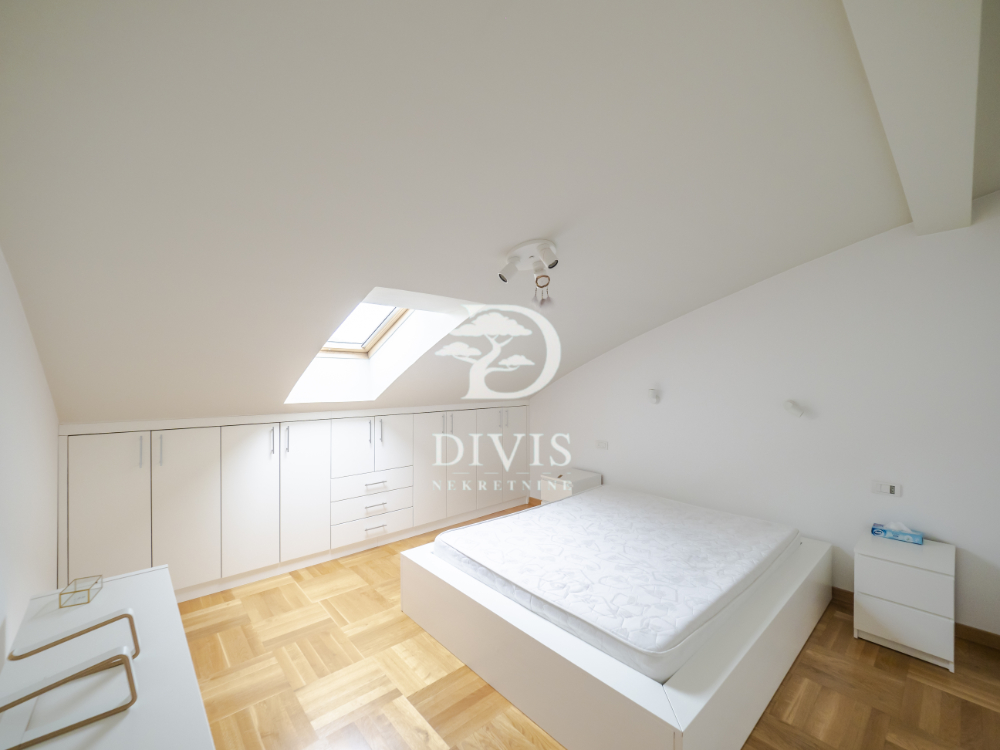 Kapije Vračara  3 0 dupleks stan sa garažom  85m2 5