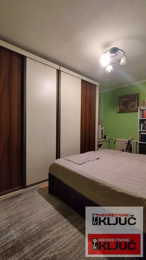 NOVO NASELJE, 75m2+terasa, Trosoban, Renoviran 10