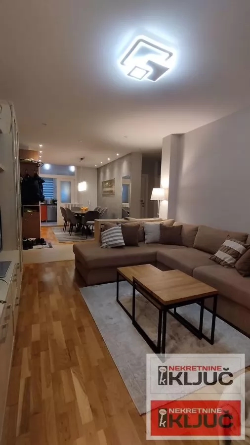 NOVO NASELJE, 75m2+terasa, Trosoban, Renoviran 3