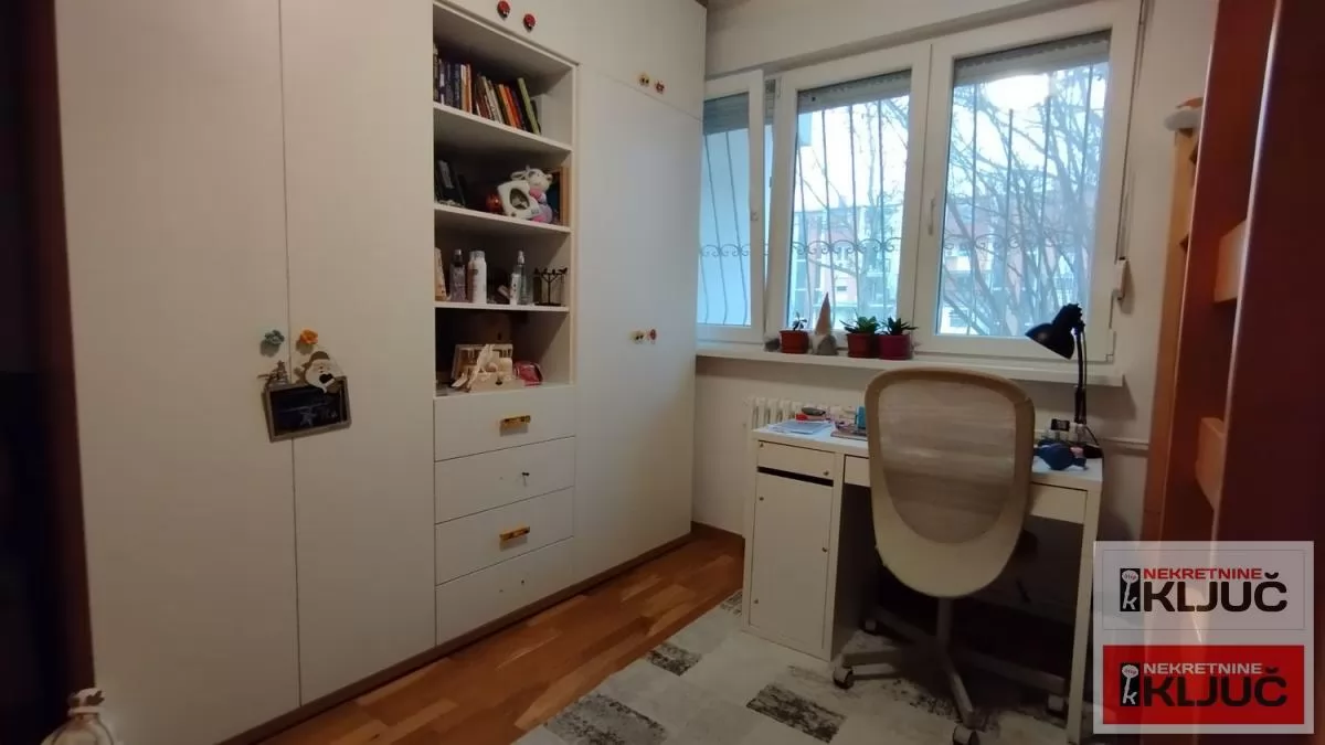NOVO NASELJE, 75m2+terasa, Trosoban, Renoviran 5