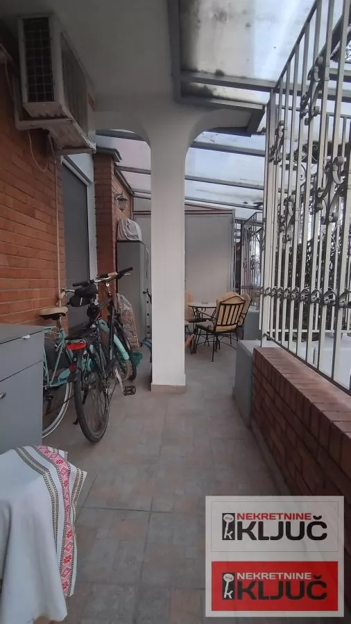 NOVO NASELJE, 75m2+terasa, Trosoban, Renoviran 7