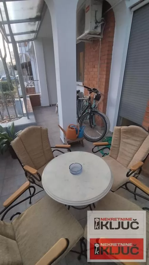 NOVO NASELJE, 75m2+terasa, Trosoban, Renoviran 8