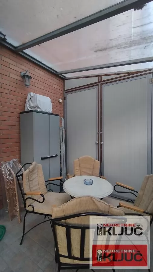 NOVO NASELJE, 75m2+terasa, Trosoban, Renoviran 9