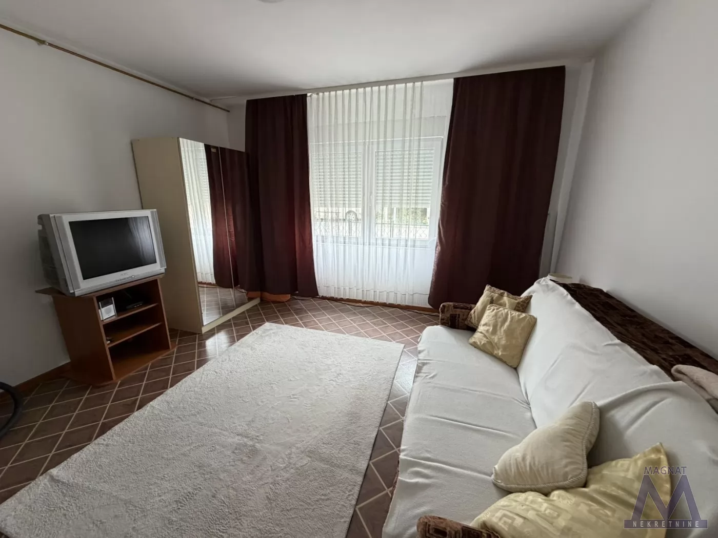 Stan,NOVI SAD,SALAJKA,kv: 54, € 250, ID: 9101957 6