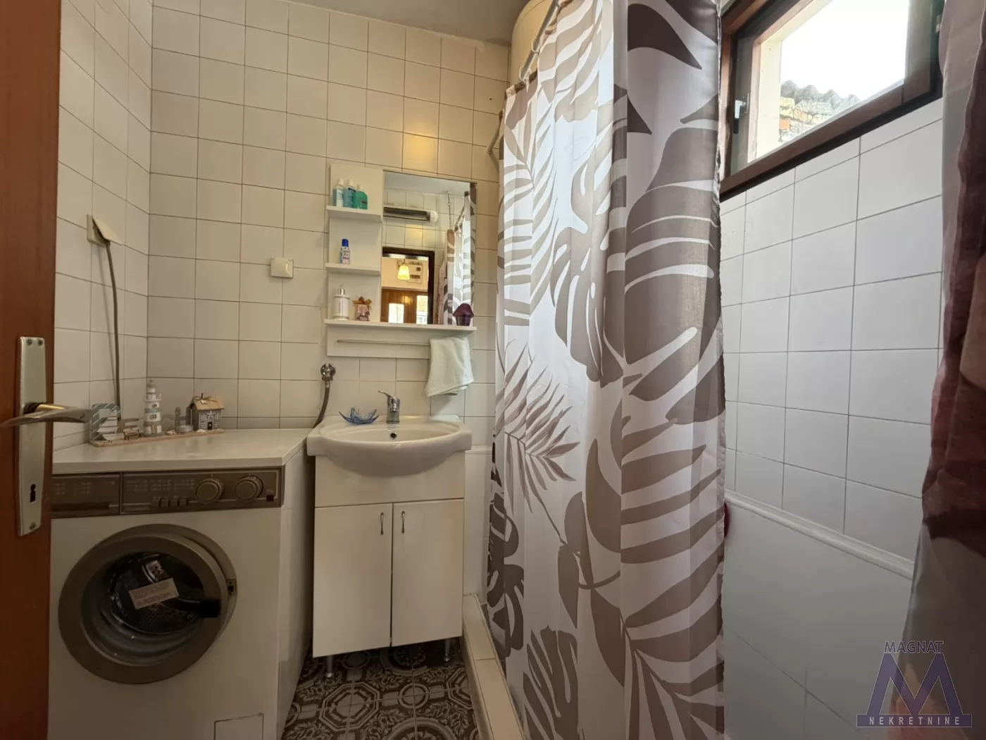 Stan,NOVI SAD,SALAJKA,kv: 54, € 250, ID: 9101957 8