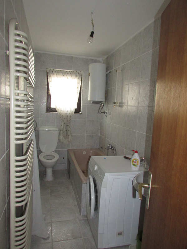 Iznajmljivanje trosoban Stan u Kuci Novi Sad Veternik 3