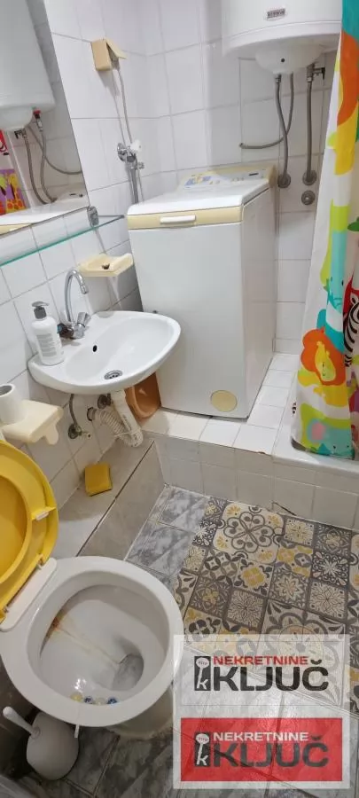 Izdaje se garsonjera  na limanu 1 7