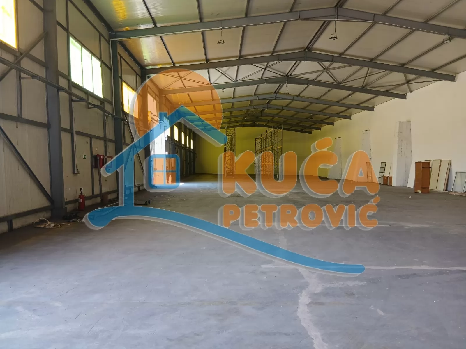 Lokal, 3001 m2, Malča, Malča ID: i-016708 1