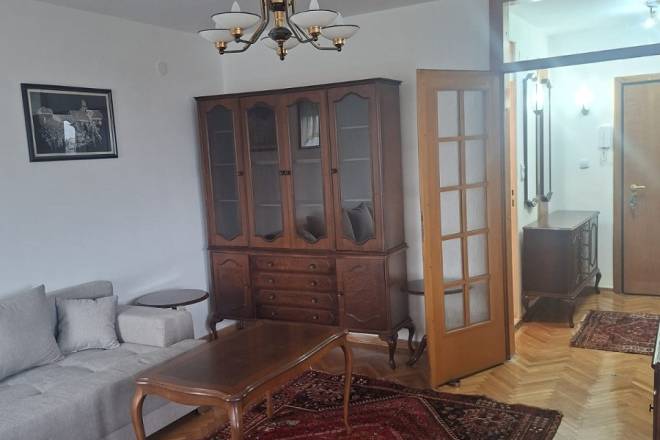 Prodajemo 2 0 stan na Banovom brdu Trebevićka 55m2 1