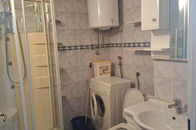 Prodajemo 2 0 stan na Banovom brdu Trebevićka 55m2 5